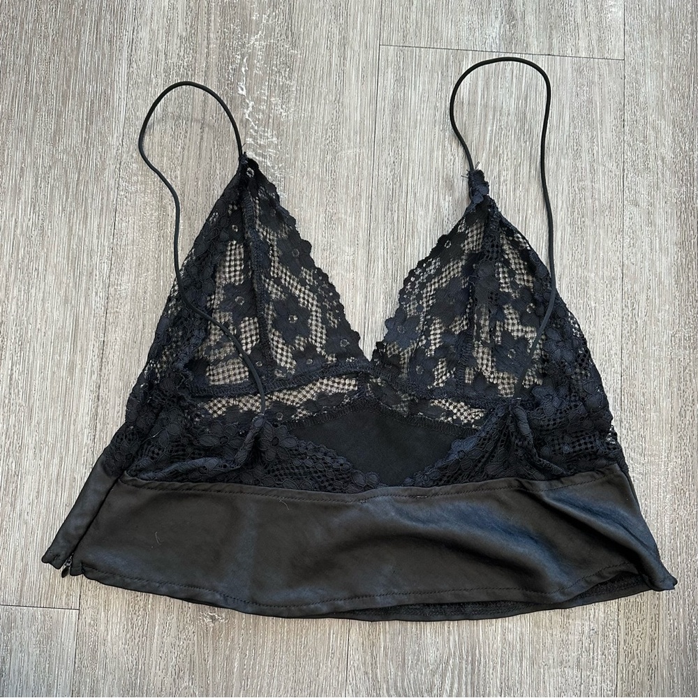 EUC Princess Polly Lace Crop Top - Picture 5 of 6